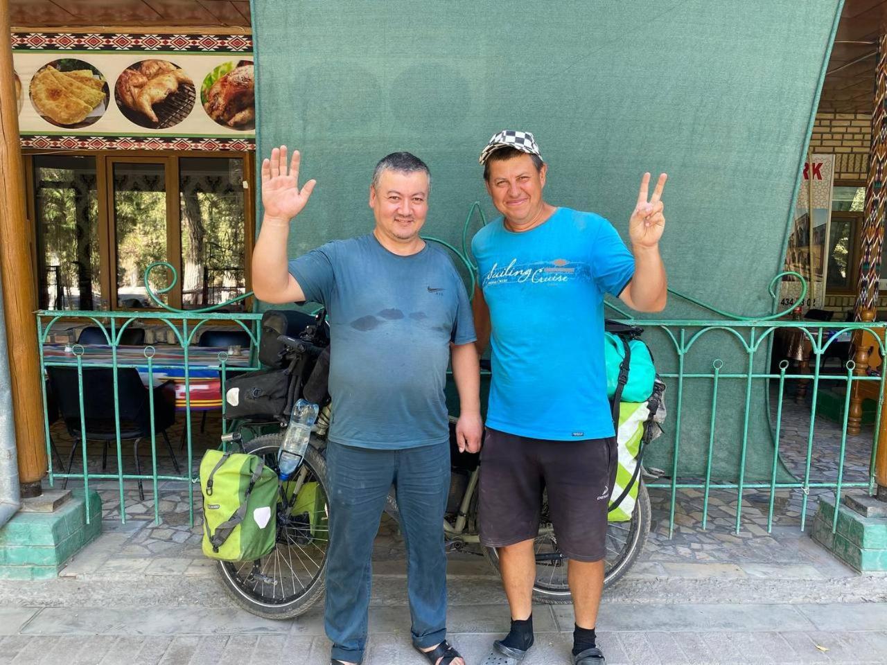 Central Park Hostel Хіва Екстер'єр фото